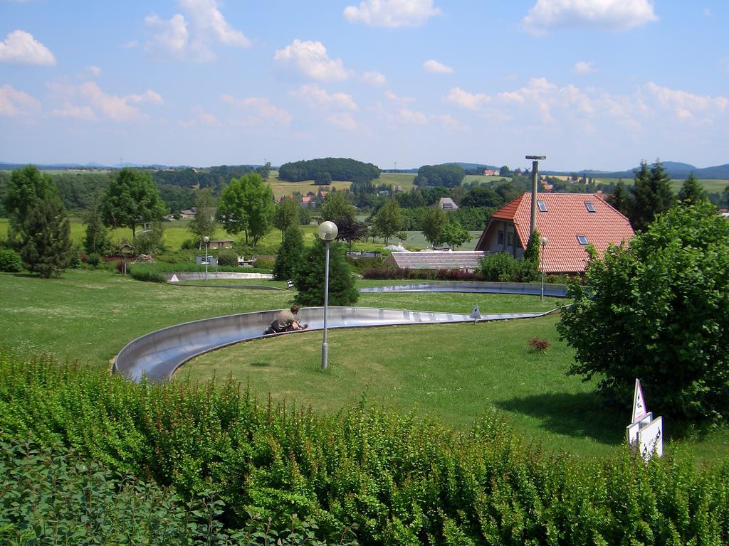 Zum Hecht Hotel Herrnhut Exterior foto