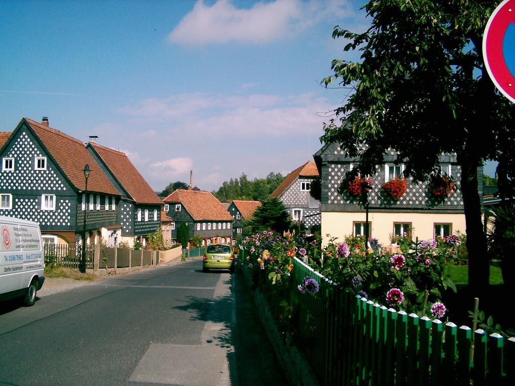 Zum Hecht Hotel Herrnhut Exterior foto